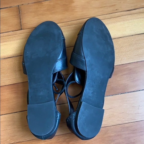 Town.com Black Leather Open Sides Oxford Flats - Picture 3 of 9